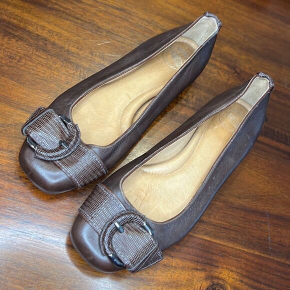 Nurture Karli Brown Leather Belt Toe Accent Flats US 6.5 - Picture 1 of 7